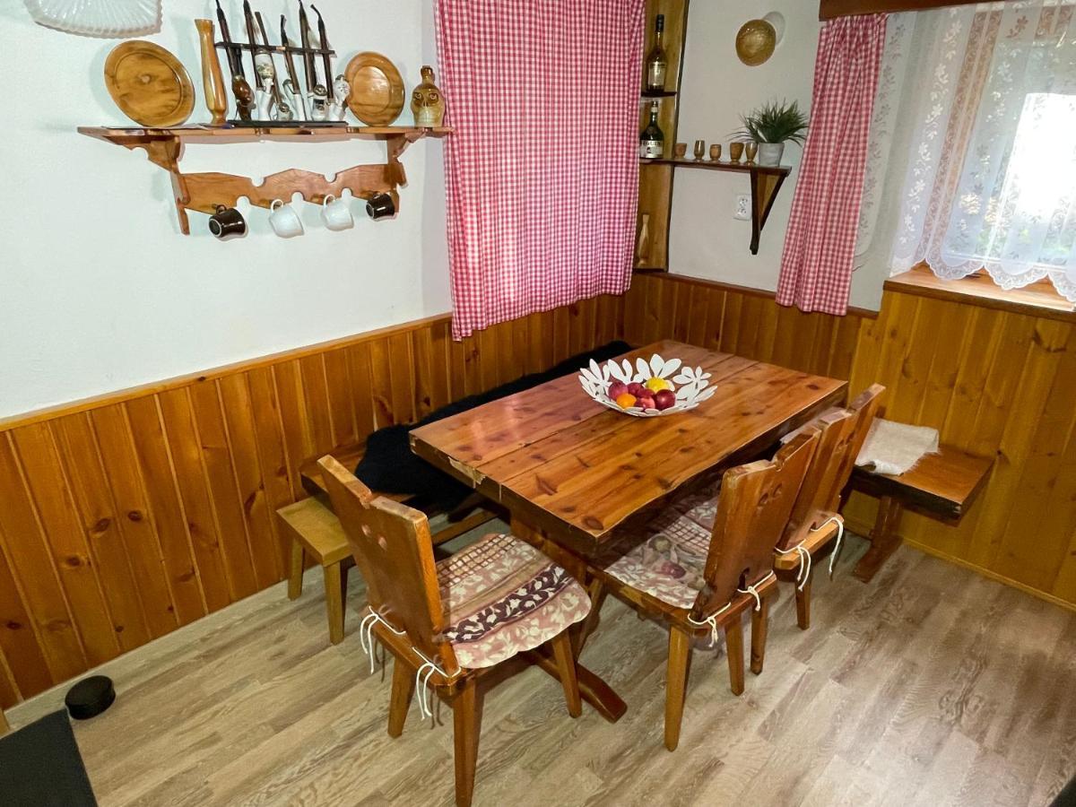 Chata Na Cihelne Нове Место на Мораве Екстериор снимка